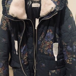 Coach women’s puffer coat size 4